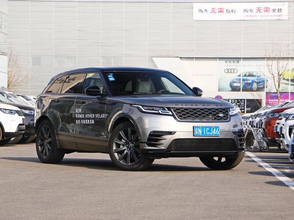 路虎 P380 R-DYNAMIC 右前正45度