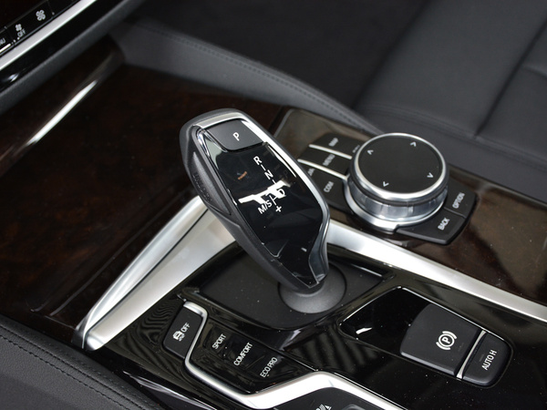 华晨宝马 改款 525Li 换挡杆