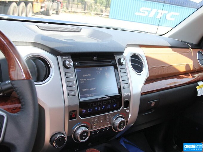 丰田(进口) 5.7L 中控台左侧