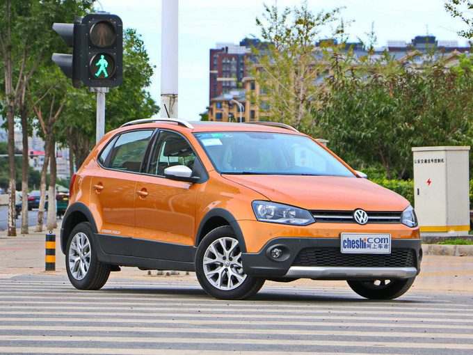 上汽大众  1.6L 右前正45度