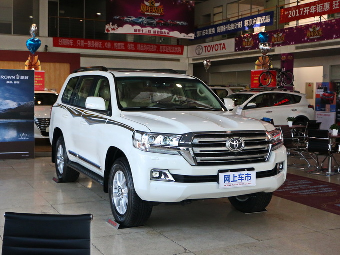 一汽丰田  4.6L 右前正45度