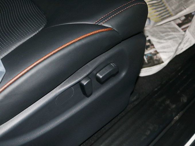 日产(进口)  5.6L