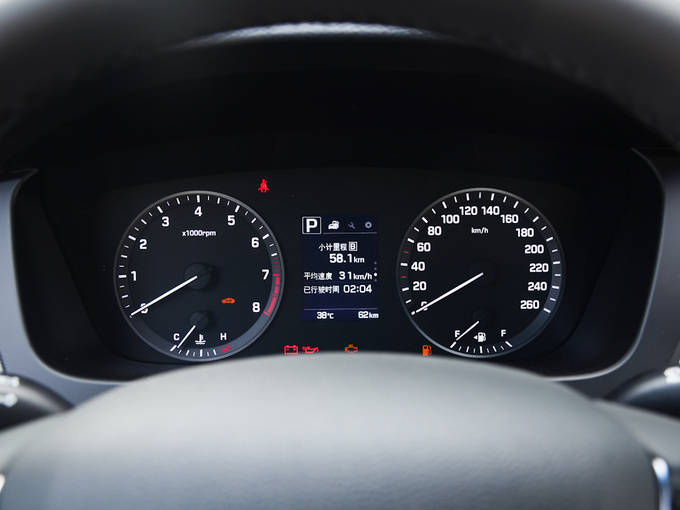 北京现代  1.6T 仪表盘