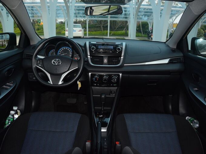 一汽丰田  1.5L 大中控全景