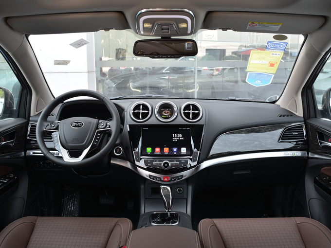 比亚迪 2.0T 大中控全景