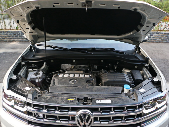 上汽大众  530 发动机舱