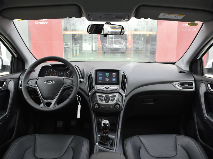 奇瑞汽车  1.5L 大中控全景