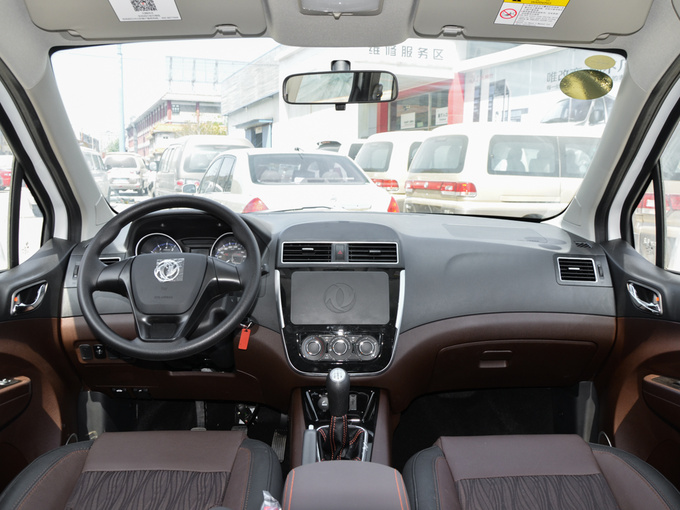 东风风行  景逸X3 1.5L 大中控全景