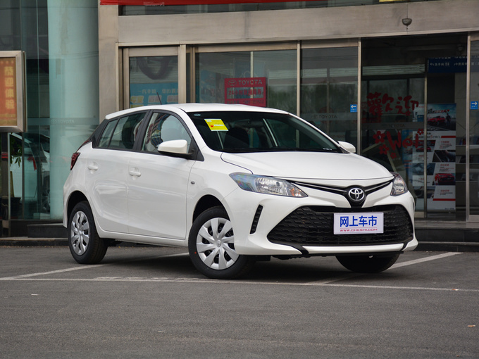 一汽丰田  1.3L 右前正45度