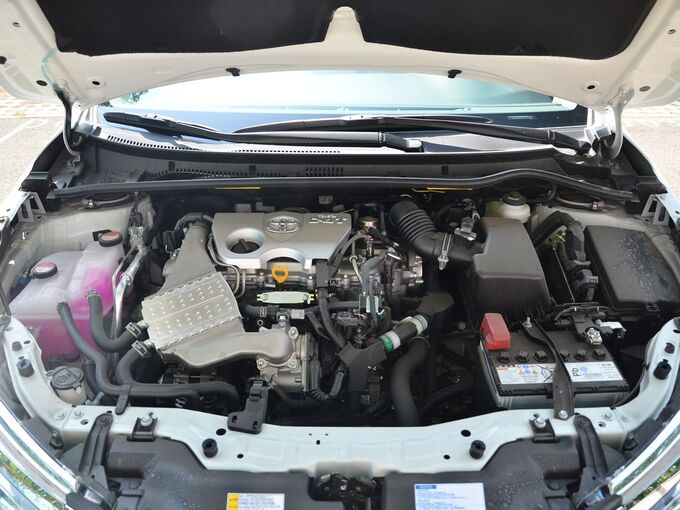 一汽丰田  改款 1.2T CVT 发动机舱