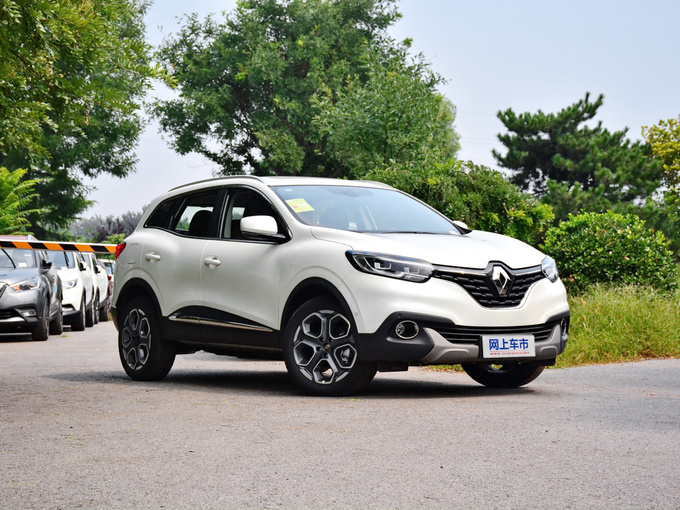 东风雷诺  2.0L 右前正45度