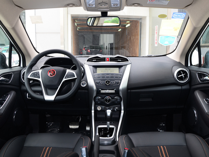 比亚迪  1.5L 大中控全景