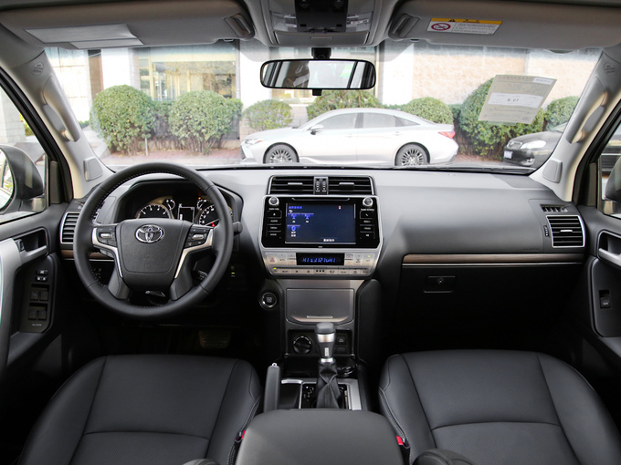 一汽丰田  3.5L 大中控全景