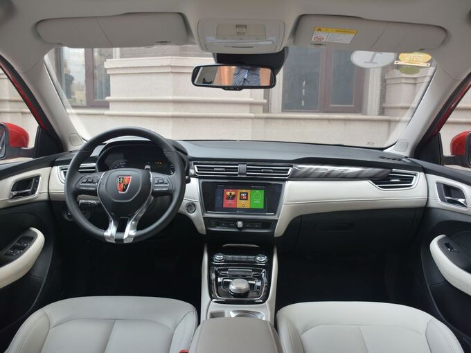 上汽荣威   大中控全景