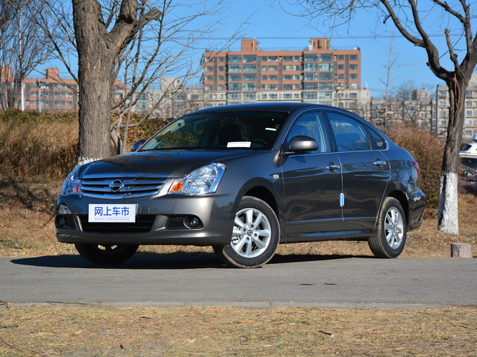 东风日产  经典 左前正45度