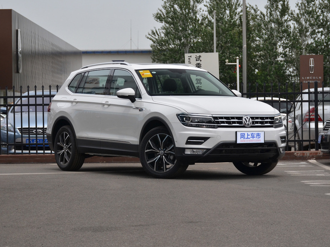上汽大众  380TSI 右前正45度