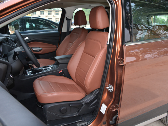 长安福特  EcoBoost 180 前排座椅