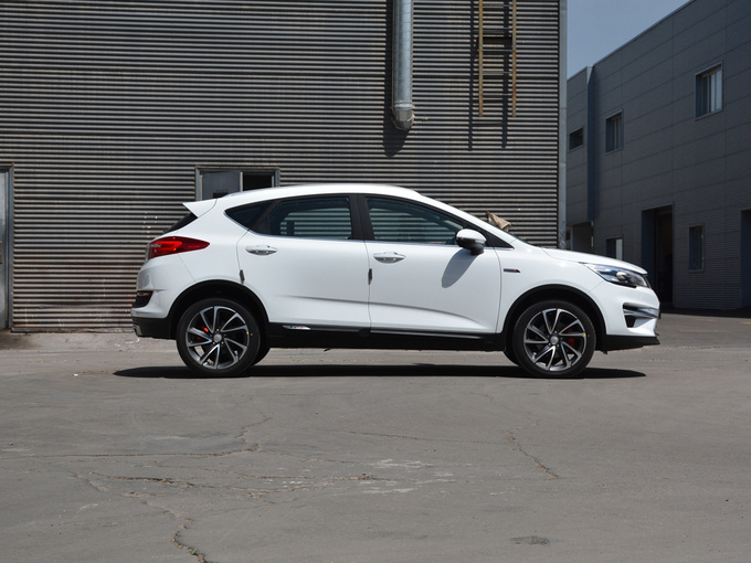 吉利汽车 运动版 1.4T 正右侧