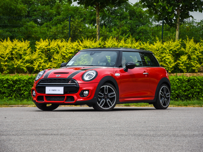 MINI  2.0T COOPER S 左前正45度