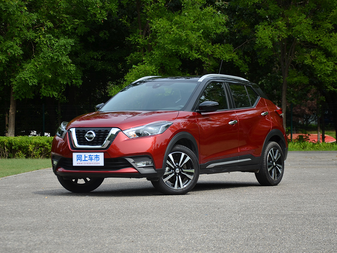 东风日产  1.5L 左前正45度