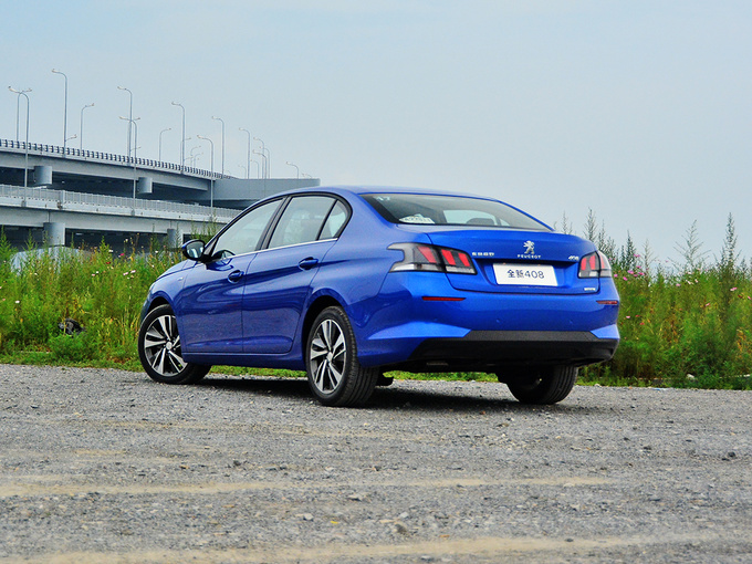 东风标致  350THP 左后正45度