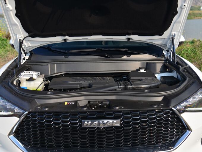 哈弗汽车  1.5T 发动机舱