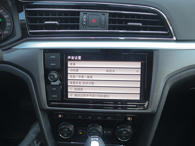 上汽大众  280TSI DSG舒适版