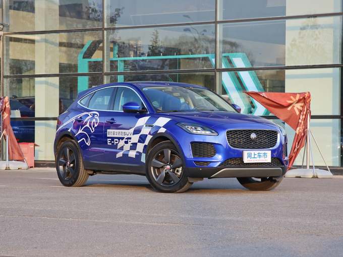 奇瑞捷豹路虎  P250 右前正45度