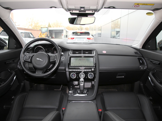 奇瑞捷豹路虎  P250 大中控全景