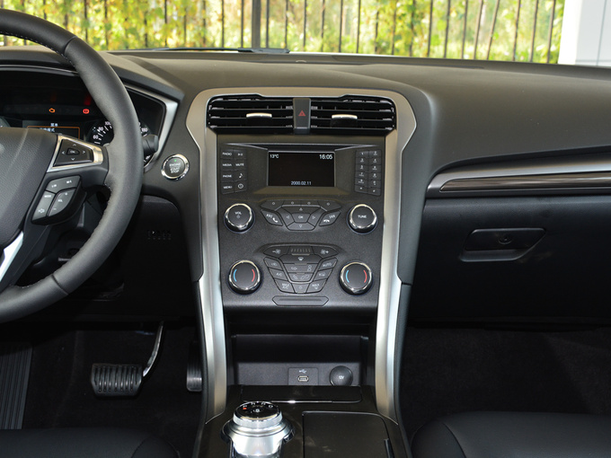 长安福特  EcoBoost 180 中控台