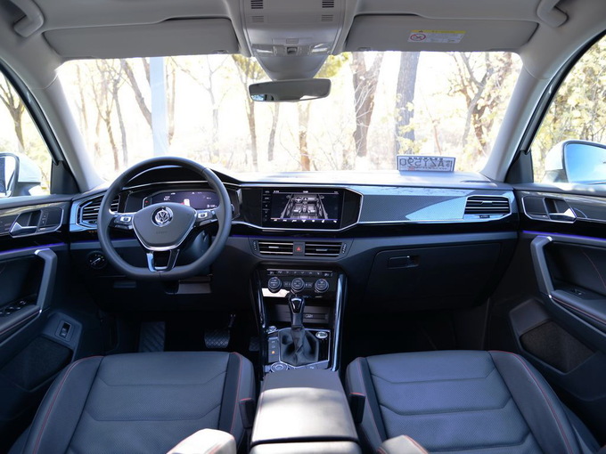 一汽-大众  380TSI 大中控全景