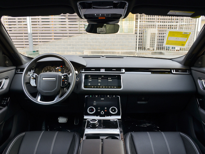 路虎  250PS R-DYNAMIC 大中控全景