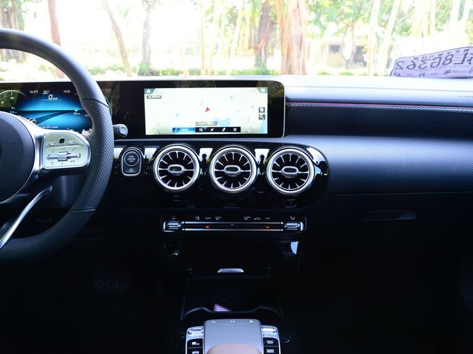 北京奔驰 A 200 L 中控台