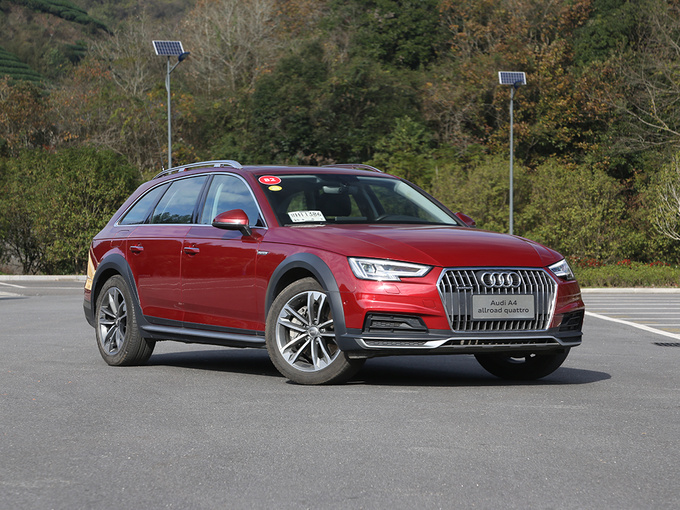 奥迪(进口)  45 TFSI allroad quattro 右前正45度