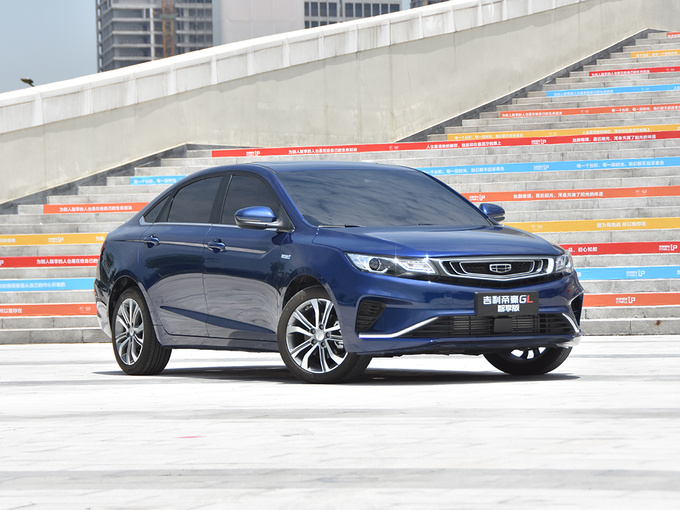 吉利汽车  1.4T 右前正45度