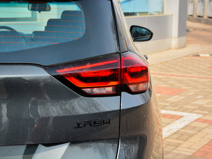 雪佛兰  Redline 530T 右后尾灯