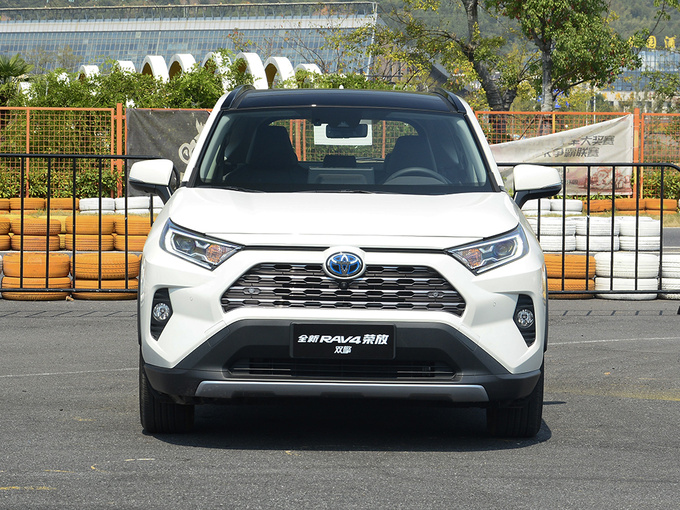 一汽丰田  双擎  2.5L 正前