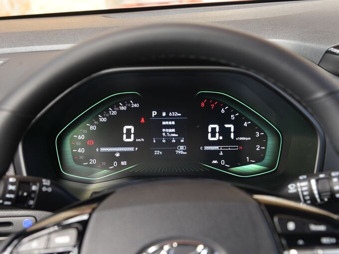 北京现代  1.5L 仪表盘