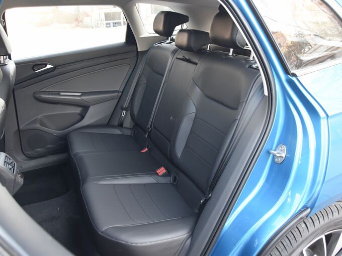 一汽大众  1.4T 第二排座椅