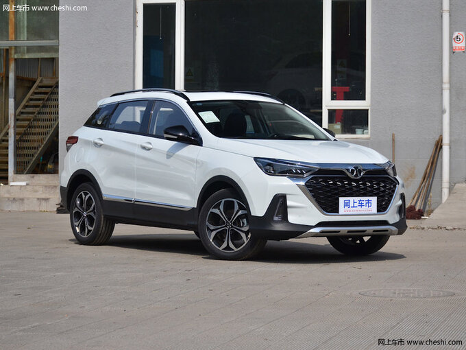 北京汽车  1.5T 手动特惠版