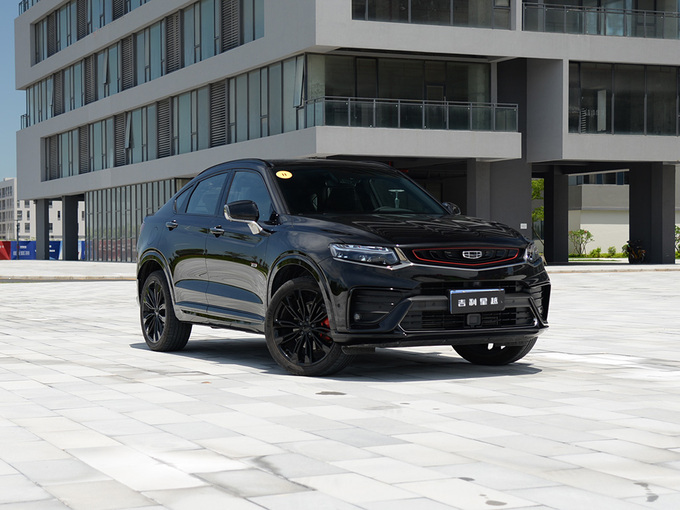 吉利汽车 350T 右前正45度