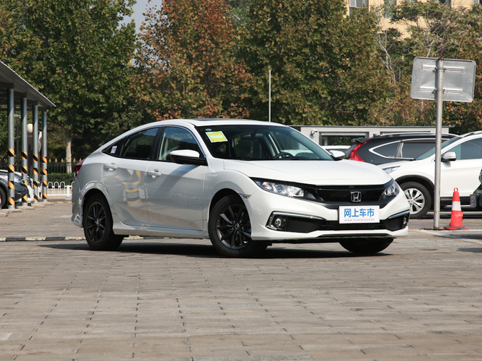 东风本田  220TURBO CVT劲动版 右前正45度