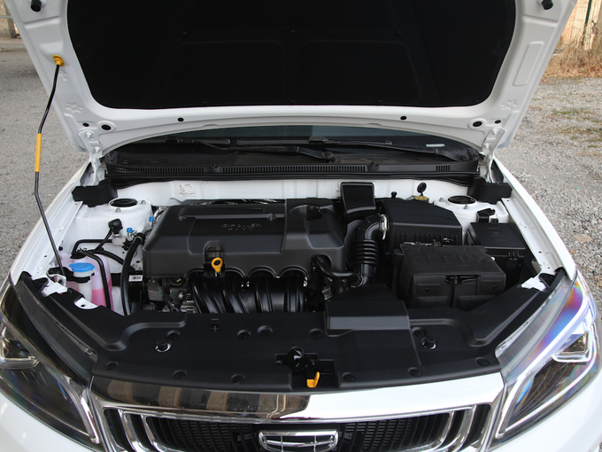吉利汽车  领军版 1.5L CVT尊贵型 发动机舱