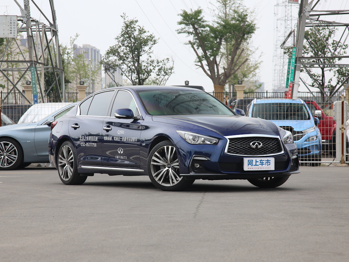 东风英菲尼迪  2.0T 豪华运动版 右前正45度
