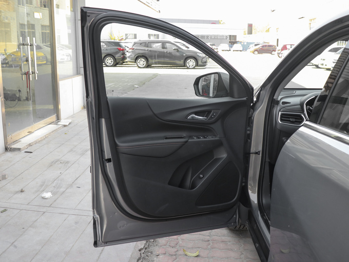 雪佛兰 535T 自动驭界版 左前门板