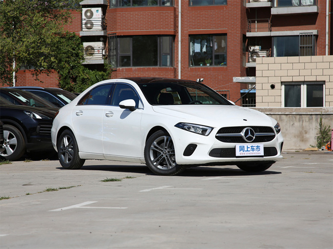 北京奔驰 改款 A 200 右前正45度