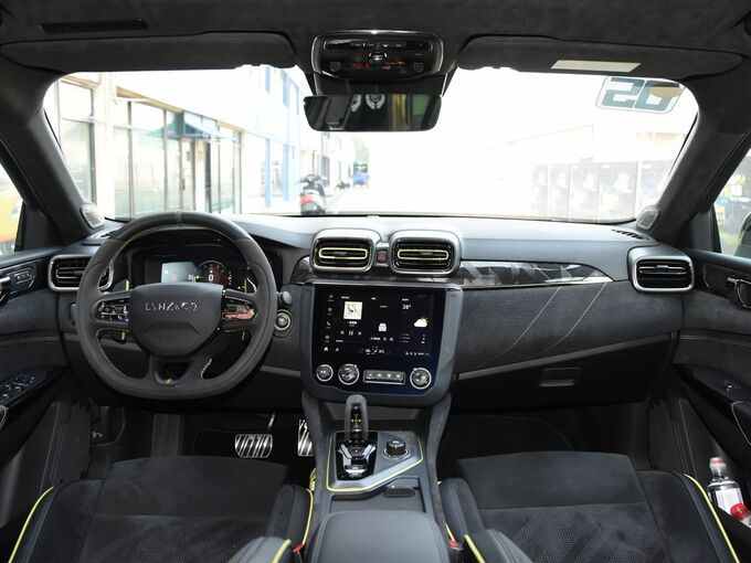 领克 03+ 2.0TD 大中控全景