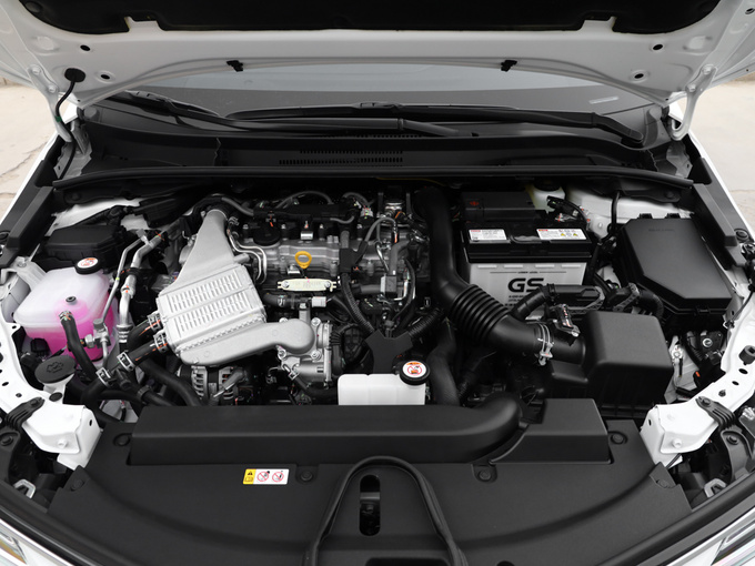 一汽丰田  1.2T S-CVT 发动机舱