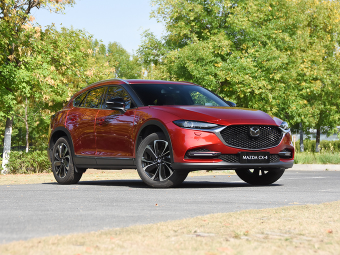 一汽马自达 2.0L 右前正45度