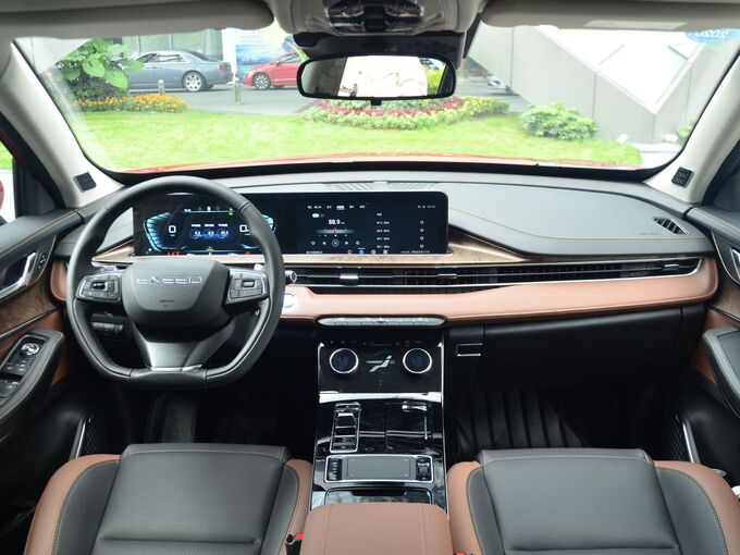 星途  1.6T 大中控全景